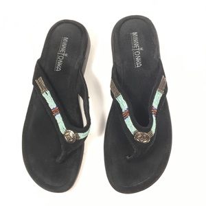 Minnetonka black leather beaded sandals size 7